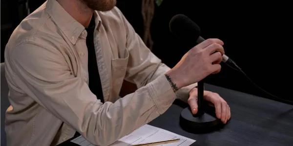 visuel "Les premiers compromis &agrave; trouver ne sont pas avec les entreprises" r&eacute;pond Nicolas Blangy 